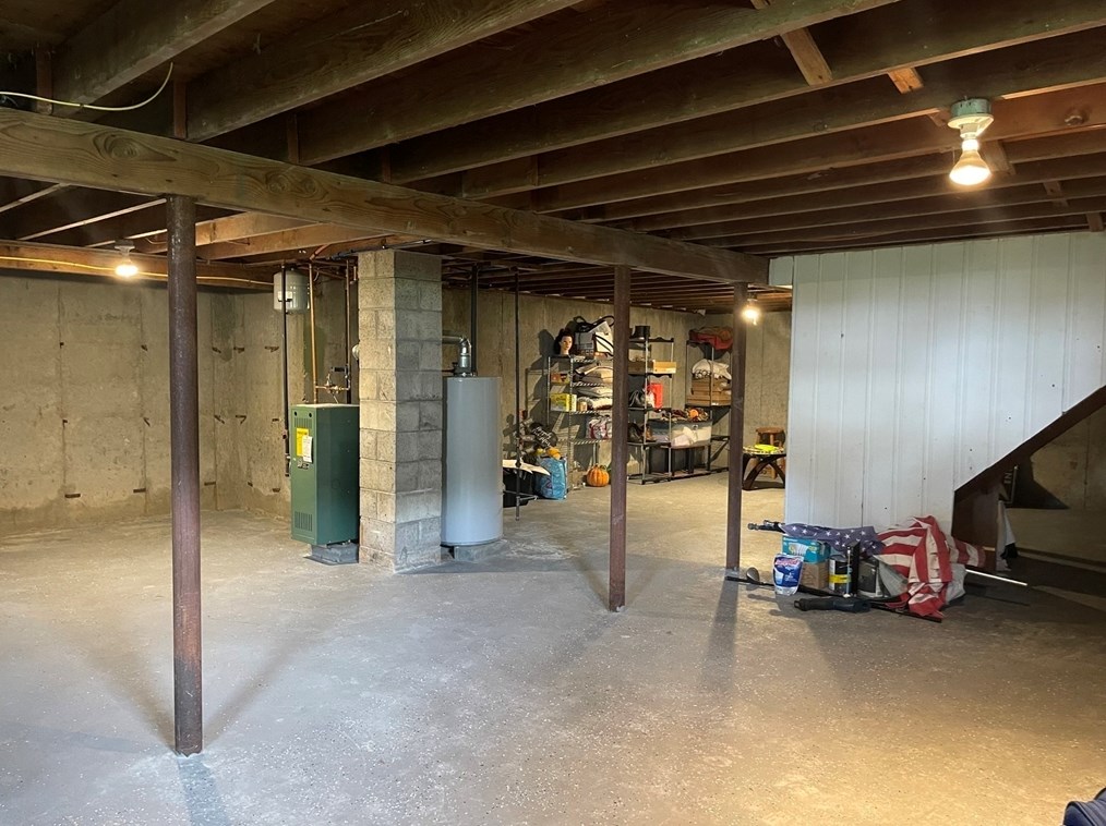 672 Grinnell St, Fall River MA 02721-3832 exterior