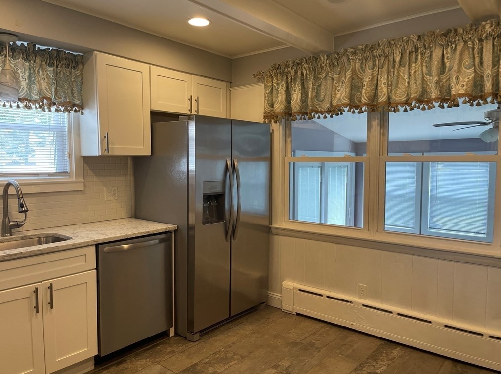 672 Grinnell St, Fall River MA 02721-3832 exterior