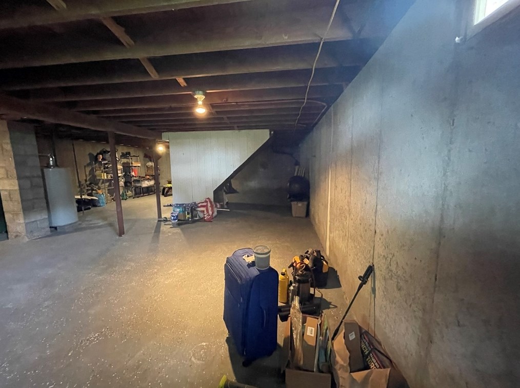 672 Grinnell St, Fall River MA 02721-3832 exterior