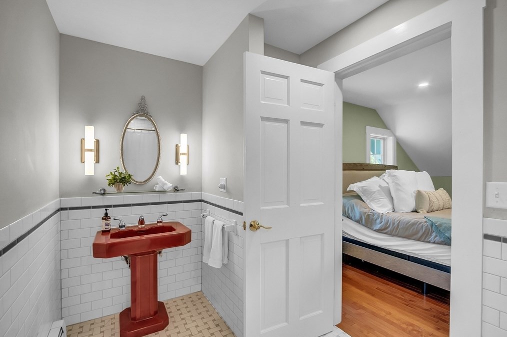 1178 Broadway, Haverhill MA  01832-1142 exterior