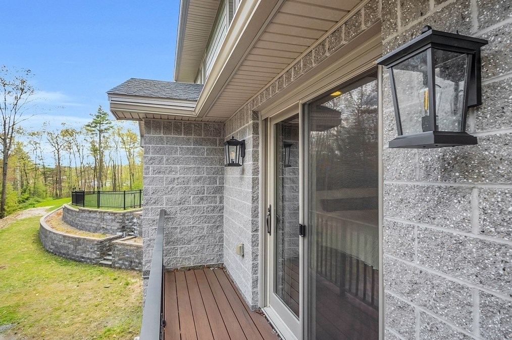 73 Minott St, Gardner MA 01440-3623 exterior