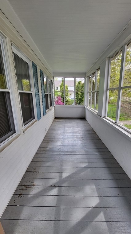 231 Sladen St, Dracut MA 01826-3613 exterior