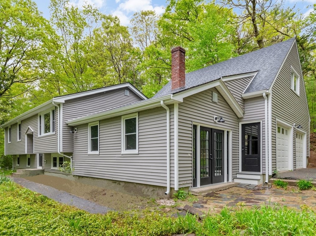 93 Beatrice Ln, Holliston MA 01746-1519 exterior