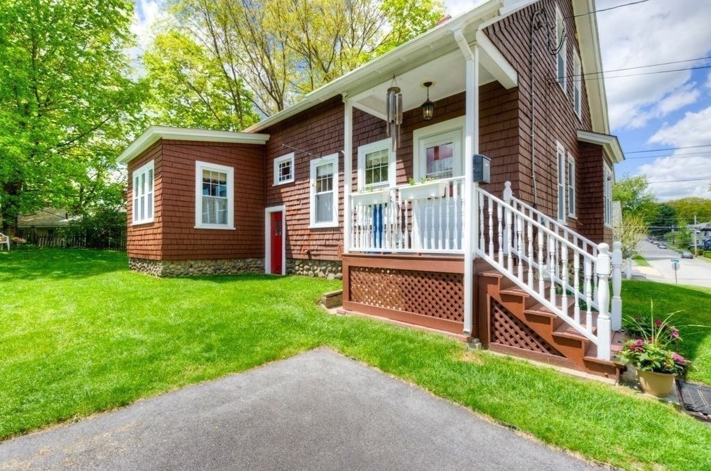 249 Webster St, Worcester MA  01603-2224 exterior