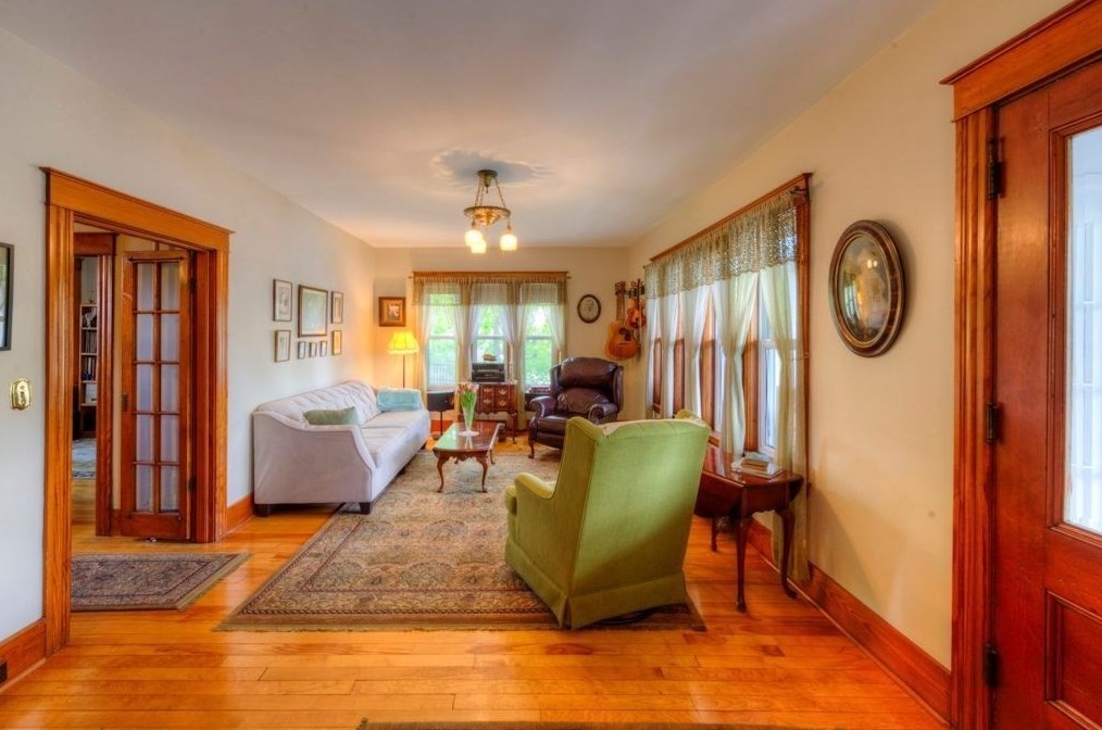 249 Webster St, Worcester MA  01603-2224 exterior