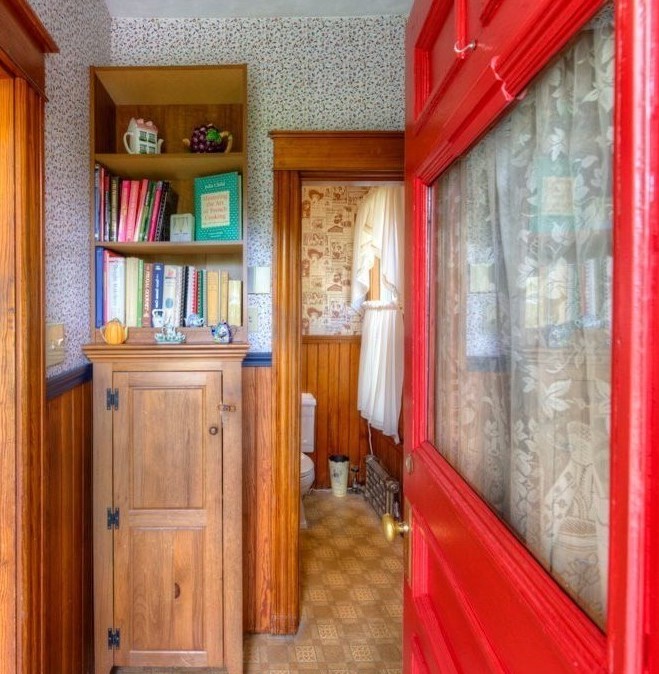 249 Webster St, Worcester MA  01603-2224 exterior