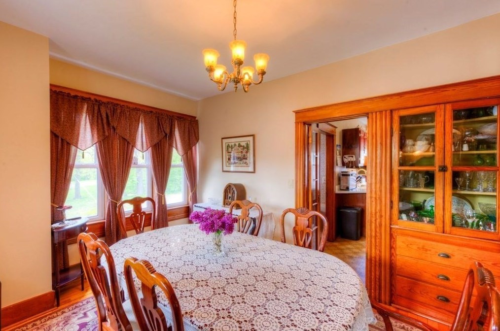 249 Webster St, Worcester MA  01603-2224 exterior