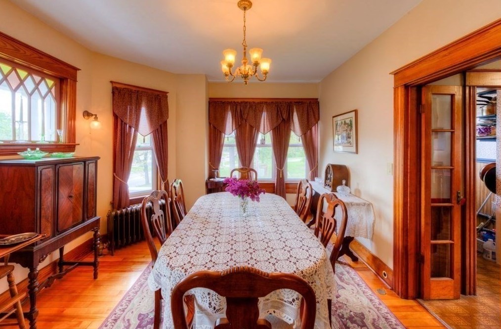 249 Webster St, Worcester MA  01603-2224 exterior