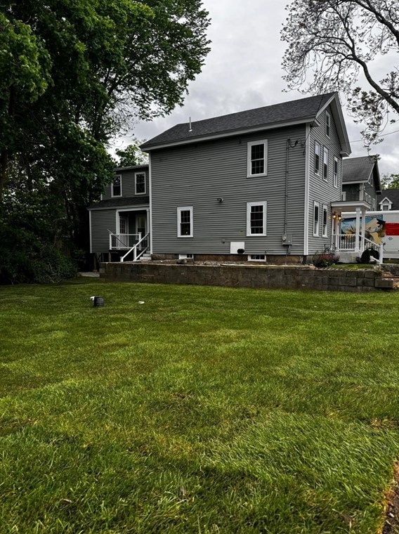 33 Norfolk St, Holliston MA  01746-2006 exterior