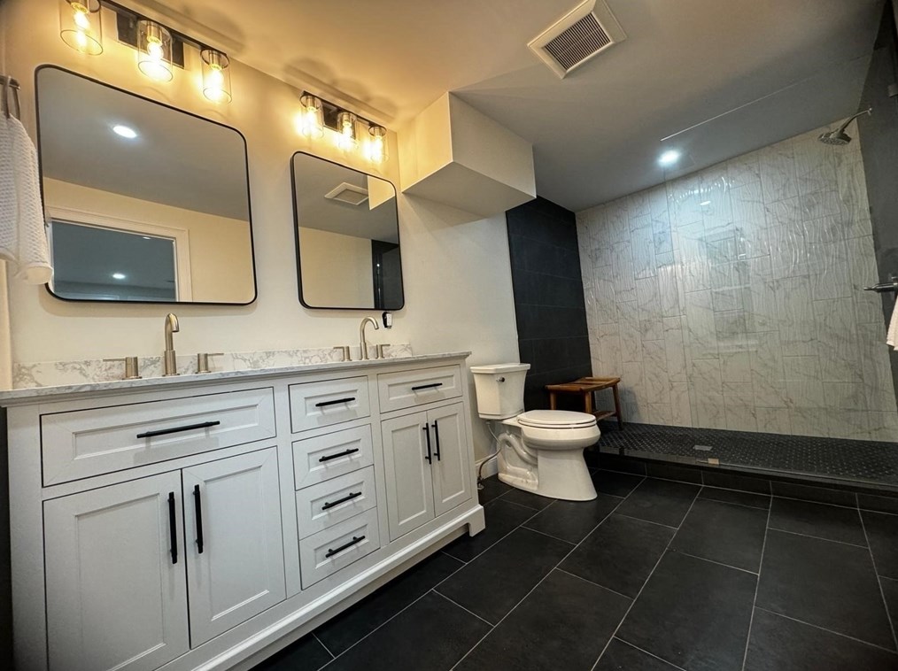 33 Norfolk St, Holliston MA  01746-2006 exterior