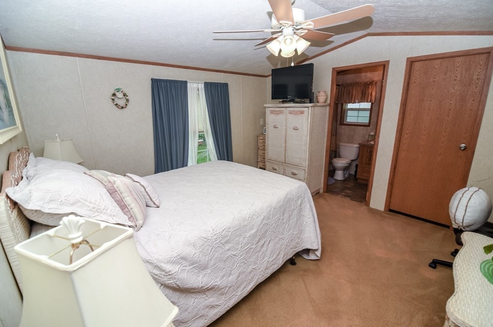 38 Patriot Cir, Plymouth MA 02360-2106 exterior