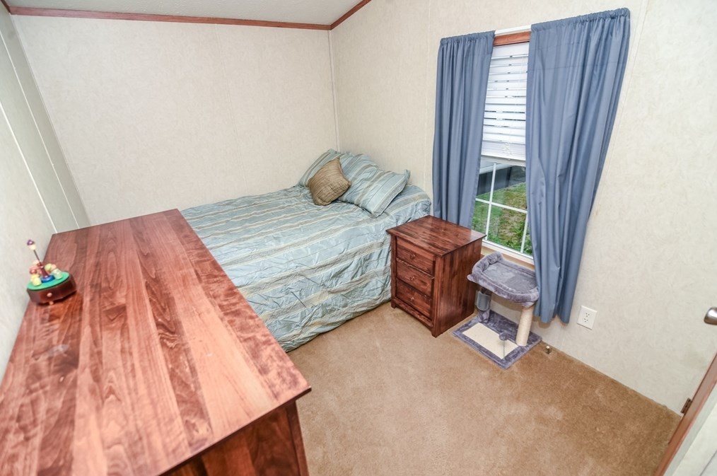 38 Patriot Cir, Plymouth MA 02360-2106 exterior