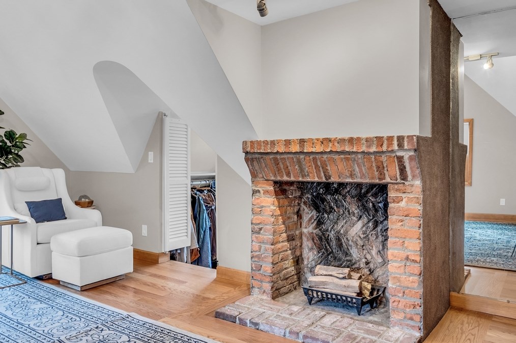 27 Kimball Ave, Ipswich MA 01938-1206 exterior