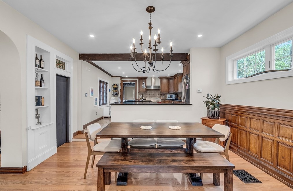 27 Kimball Ave, Ipswich MA 01938-1206 exterior