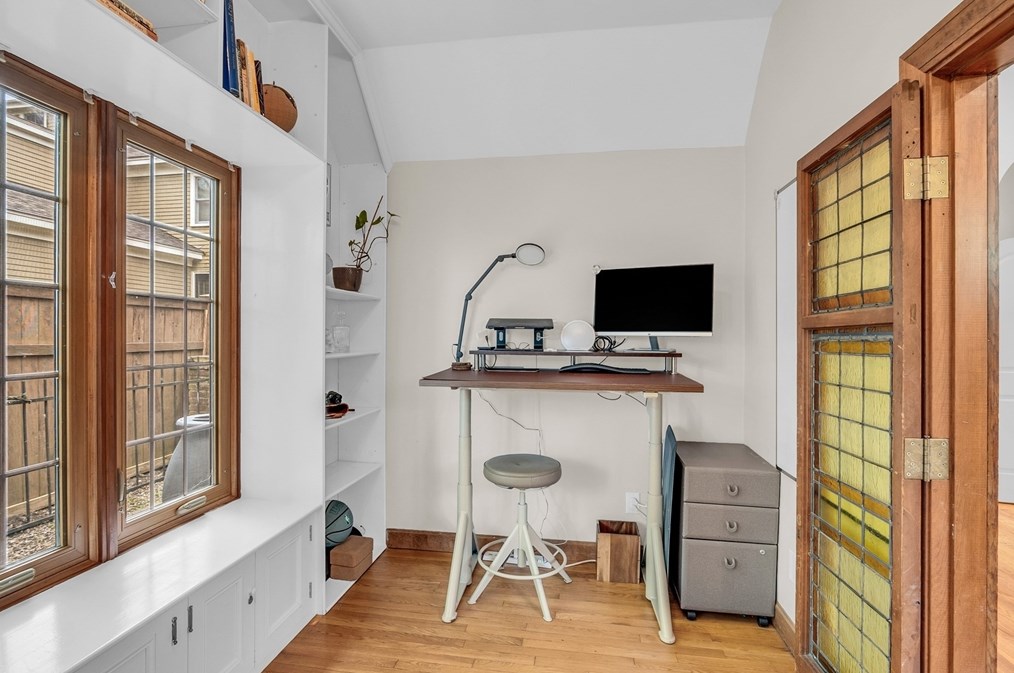 27 Kimball Ave, Ipswich MA 01938-1206 exterior