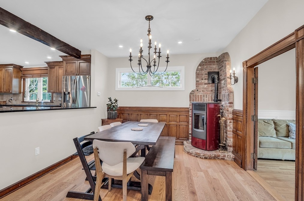 27 Kimball Ave, Ipswich MA 01938-1206 exterior