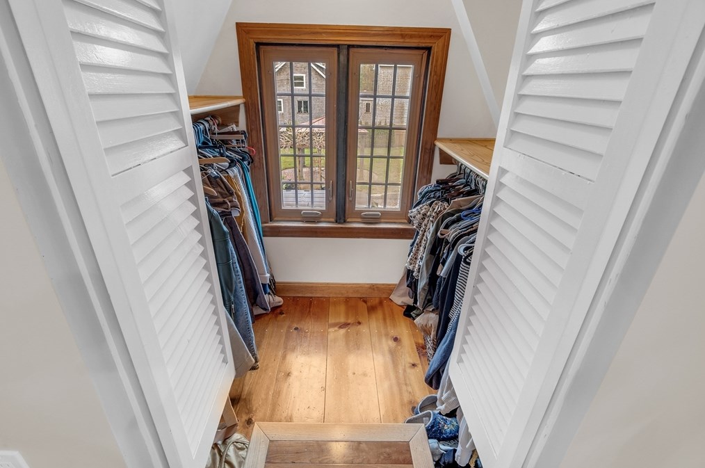 27 Kimball Ave, Ipswich MA 01938-1206 exterior