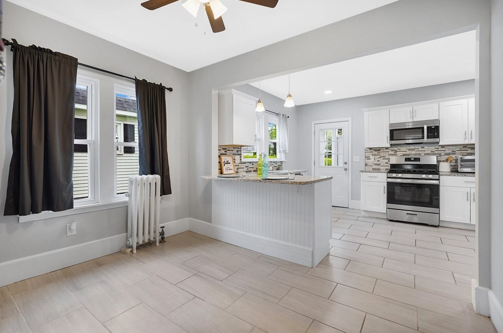 196 Nonotuck Ave, Chicopee MA 01013-2539 exterior