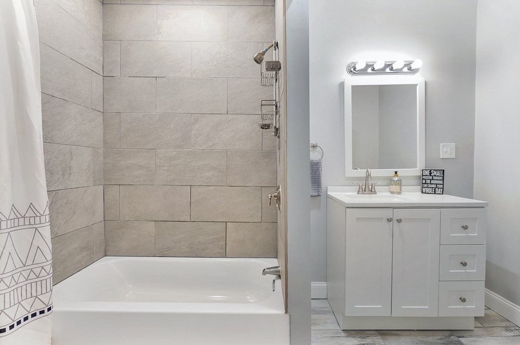 196 Nonotuck Ave, Chicopee MA 01013-2539 exterior