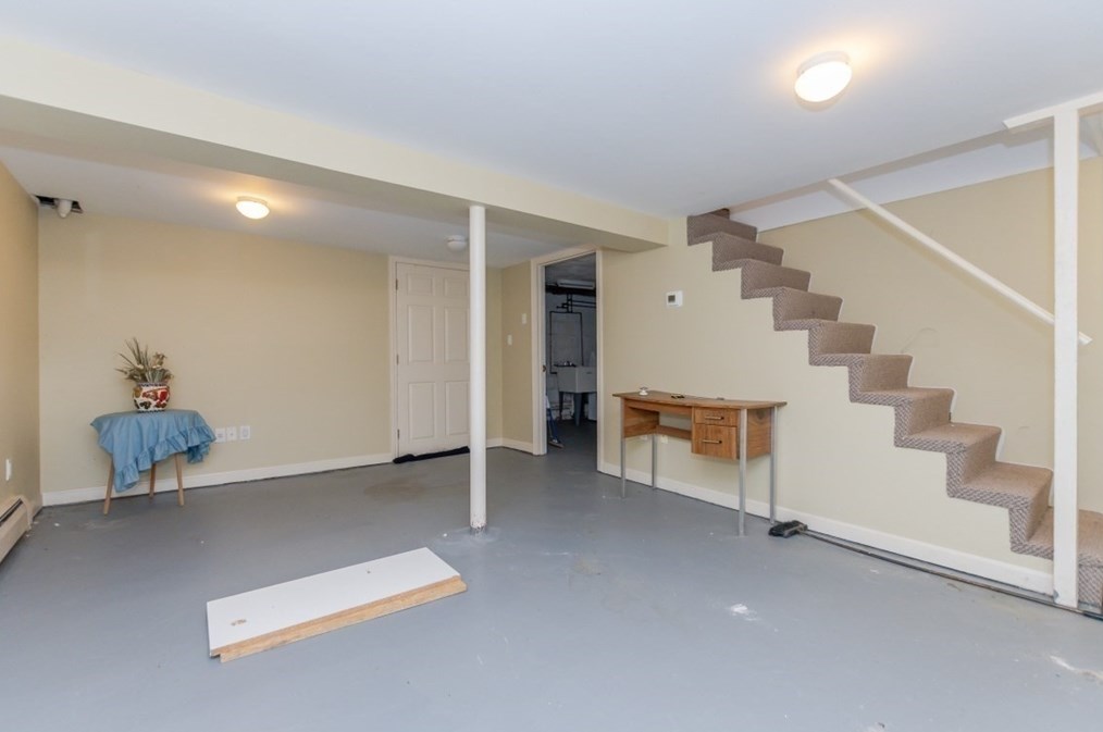 19 Aberdeen Ave, Waltham MA 02453-6885 exterior