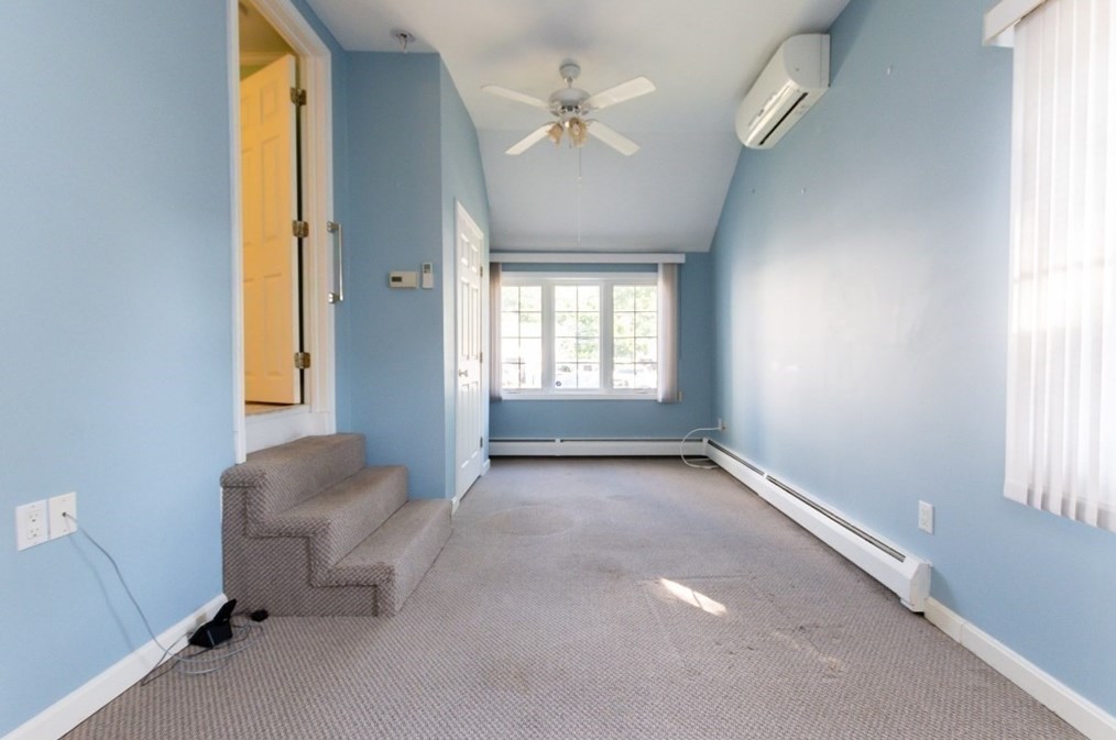 19 Aberdeen Ave, Waltham MA 02453-6885 exterior