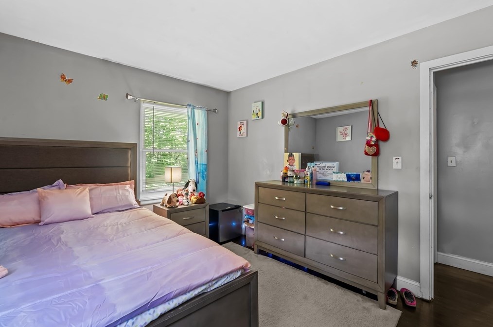 74 Briggs St, Taunton MA 02780-4806 exterior