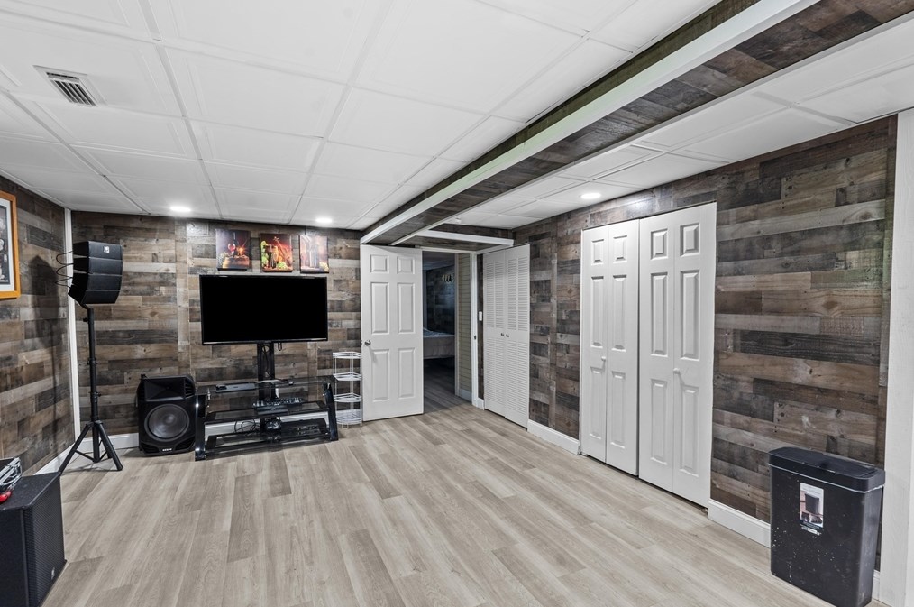 74 Briggs St, Taunton MA 02780-4806 exterior