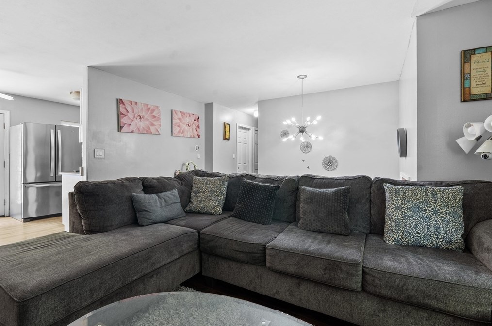 74 Briggs St, Taunton MA 02780-4806 exterior