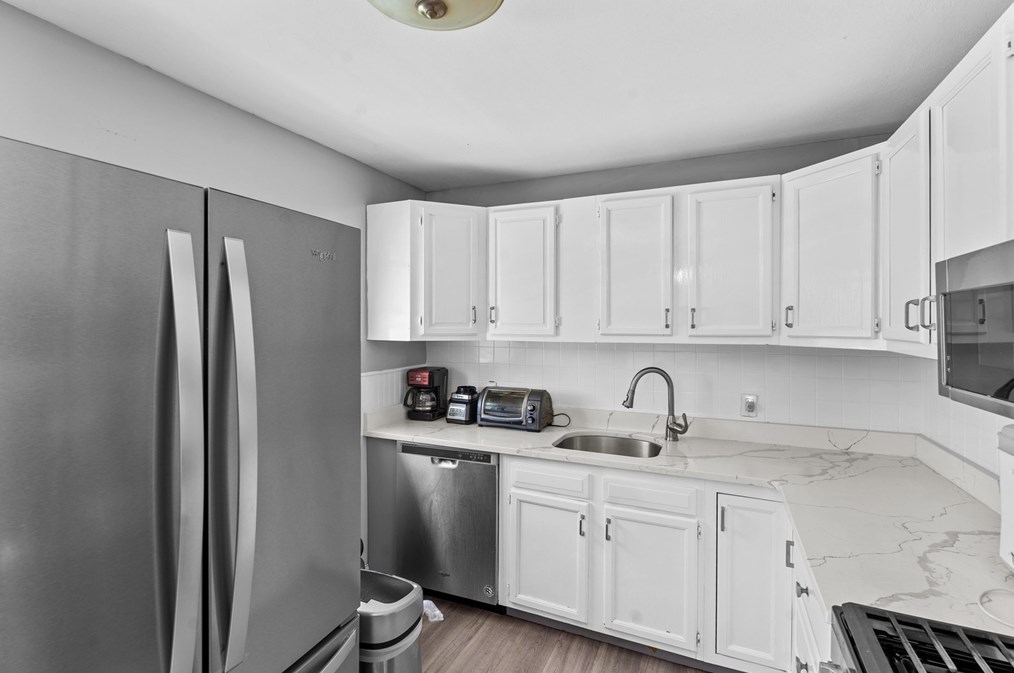 74 Briggs St, Taunton MA 02780-4806 exterior