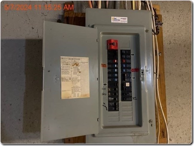 2 Stevens Ave, Middleton MA 01949-2388 exterior