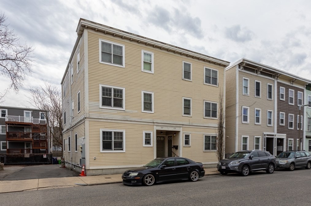 127 7th St, Boston MA  02127-2539 exterior