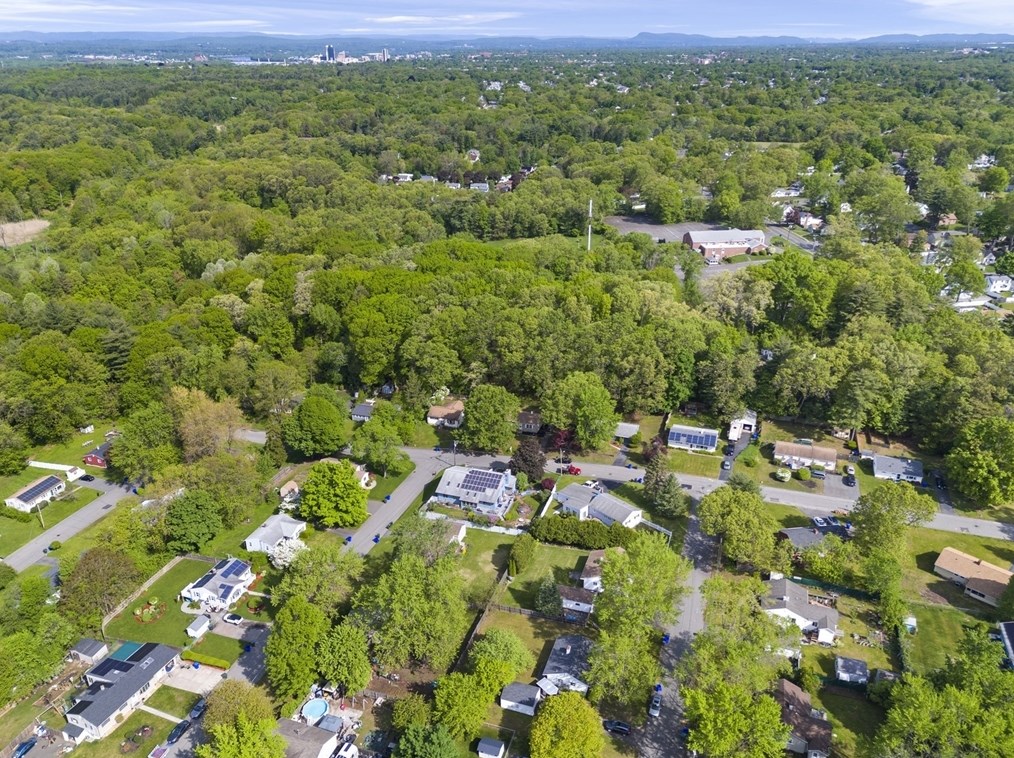 68 Crestmont St, Springfield MA  01108-3314 exterior