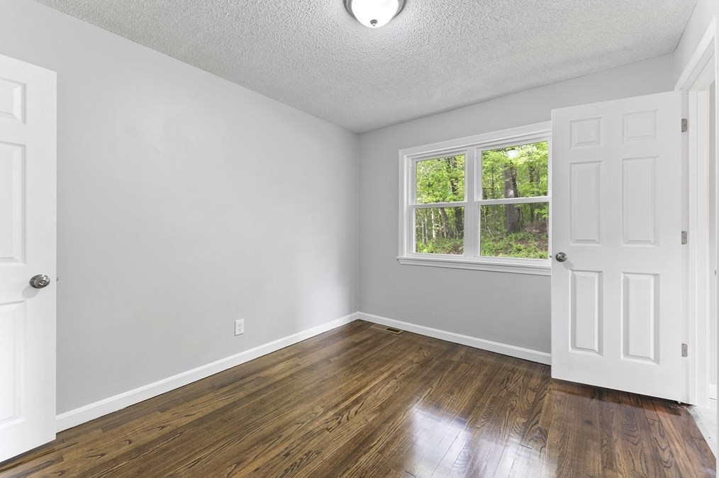 68 Crestmont St, Springfield MA  01108-3314 exterior