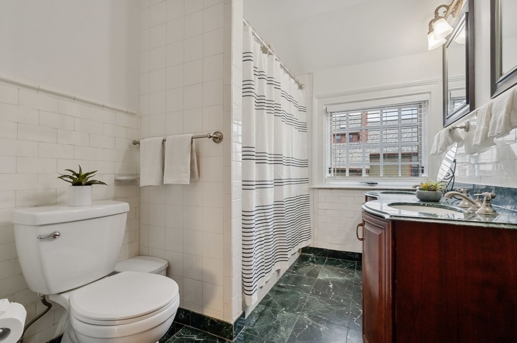 4 Melville Ave, Boston MA 02124-2104 exterior