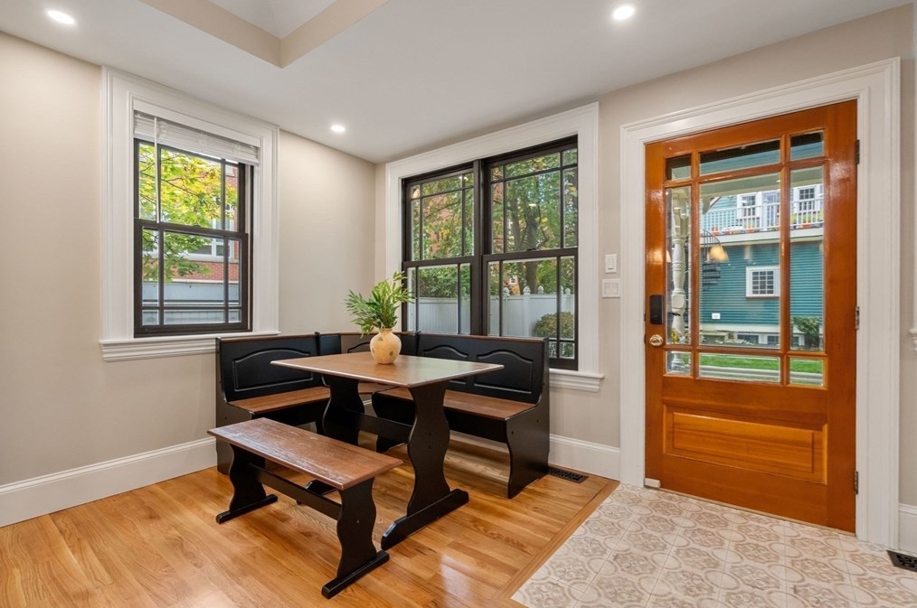 4 Melville Ave, Boston MA 02124-2104 exterior