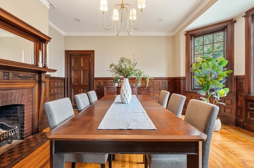 4 Melville Ave, Boston MA 02124-2104 exterior