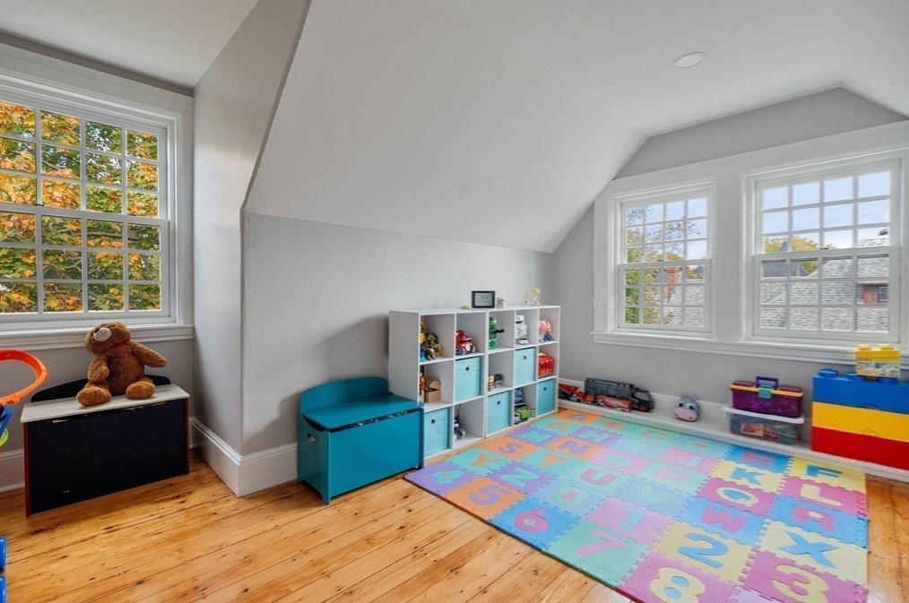 4 Melville Ave, Boston MA 02124-2104 exterior