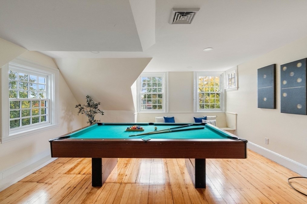 4 Melville Ave, Boston MA 02124-2104 exterior