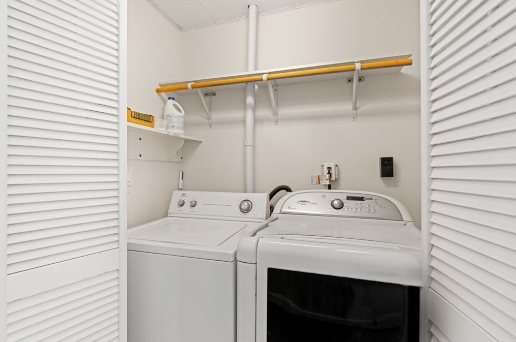 52 Middle Rd, Merrimac MA 01860-2414 exterior