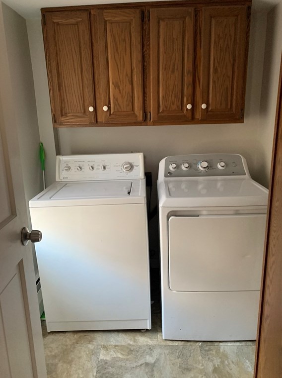 28 Cottage St, Leominster MA 01453-3551 exterior