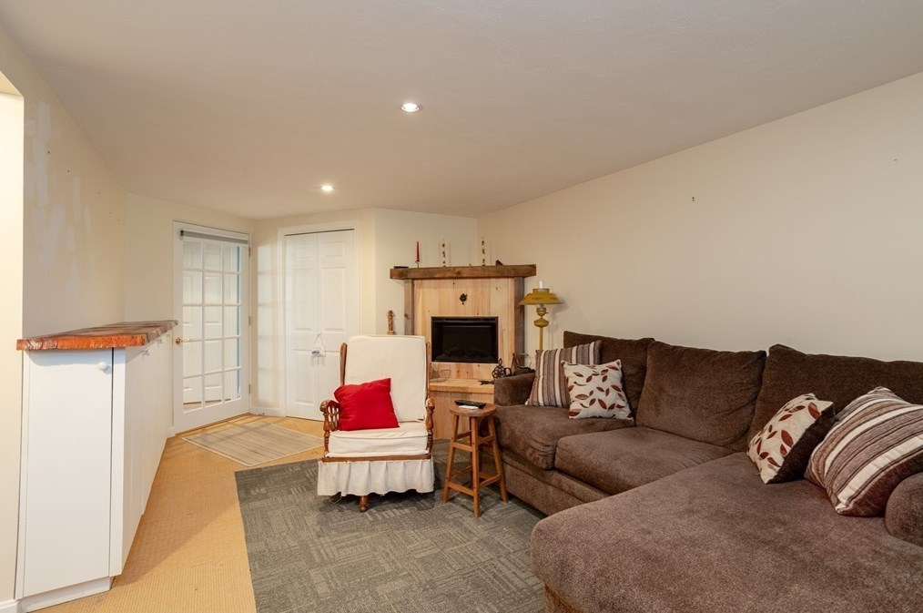 21 Mason St Ext, Bourne MA 02532-5329 exterior