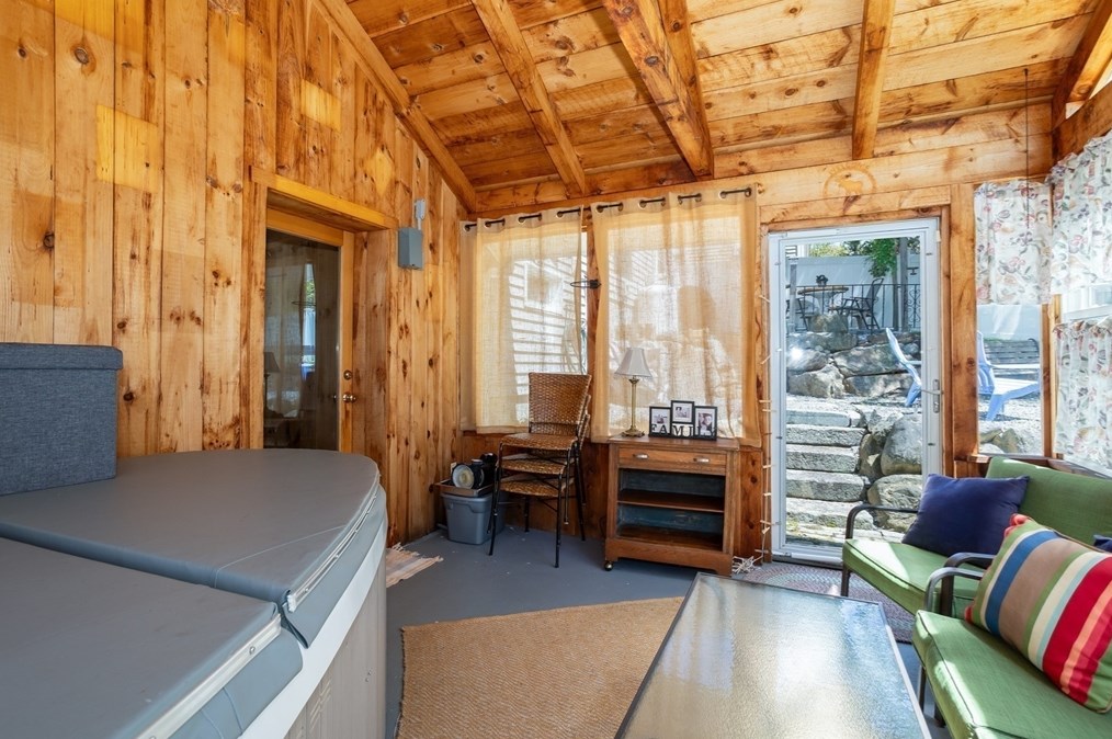 21 Mason St Ext, Bourne MA 02532-5329 exterior