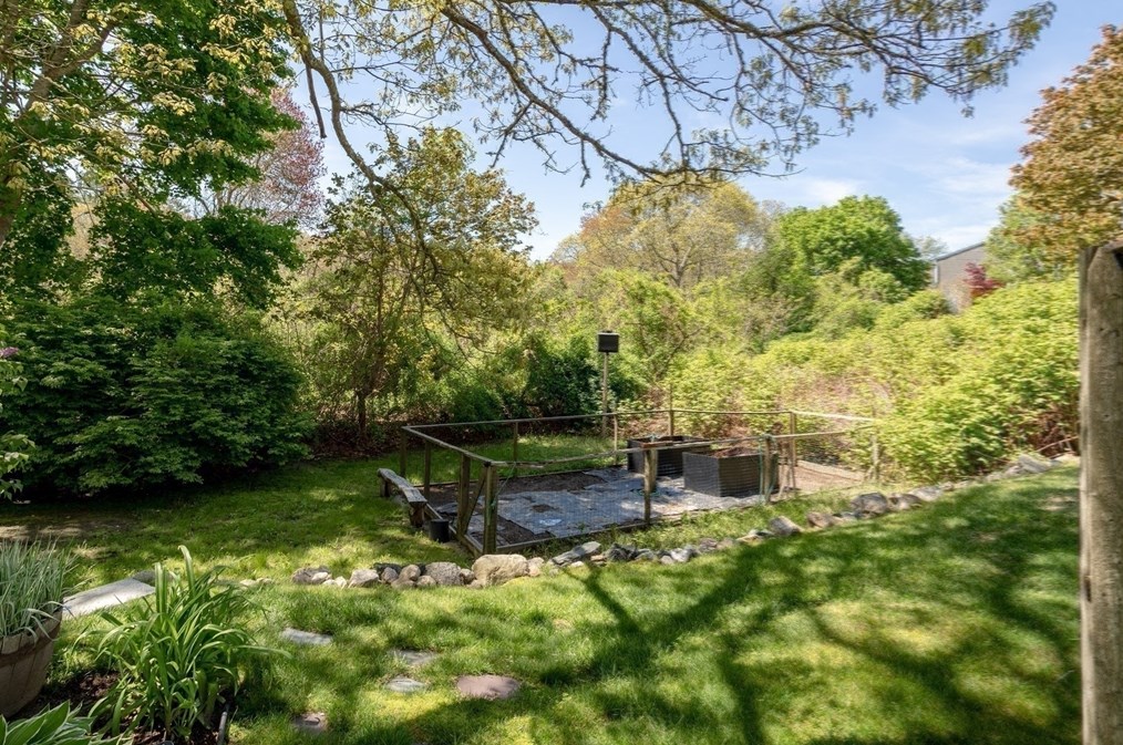 21 Mason St Ext, Bourne MA 02532-5329 exterior