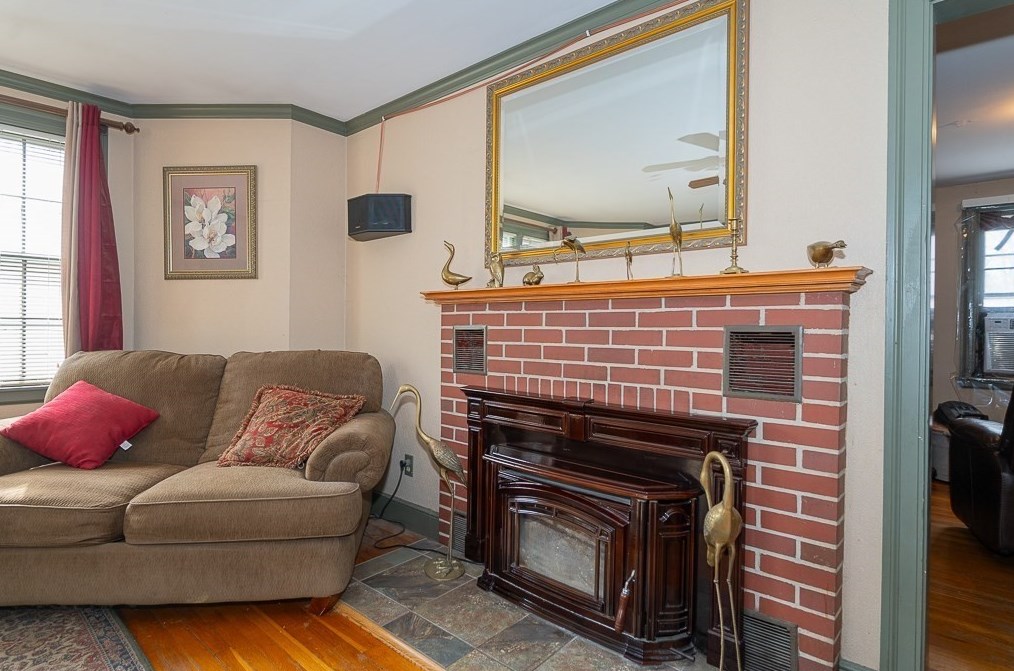 111 Holden St, Holden MA 01520-1736 exterior