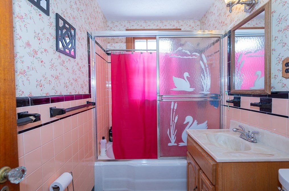 111 Holden St, Holden MA 01520-1736 exterior