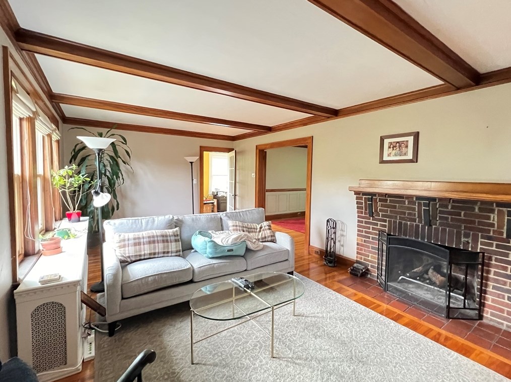 87 Maplewood St, Watertown MA  02472-3504 exterior