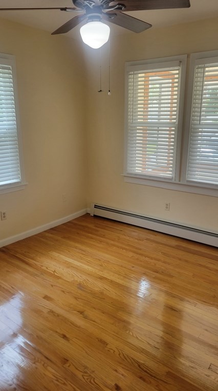 19 Helen St, Chicopee MA 01020-3631 exterior