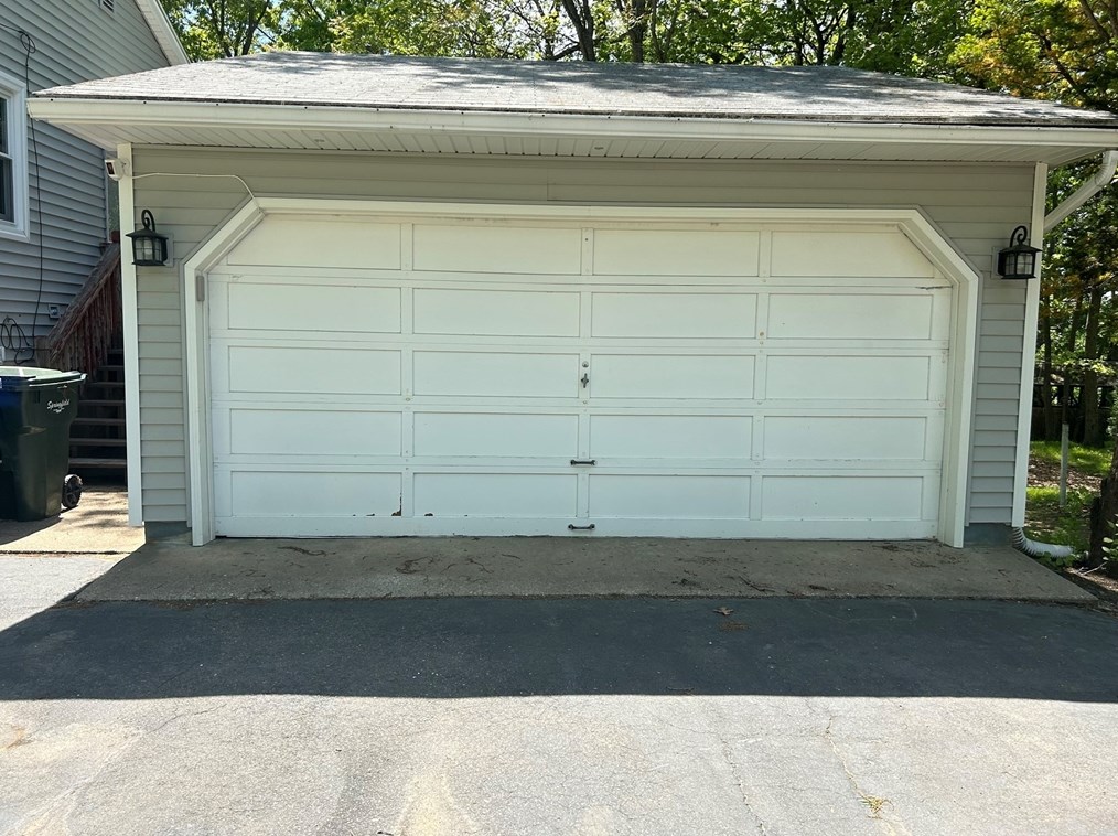 370 Tiffany St, Springfield MA  01108-3336 exterior