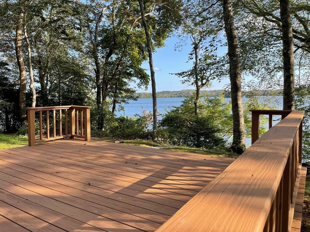 226 Pimlico Pond Rd, Mashpee MA 02649-2160 exterior