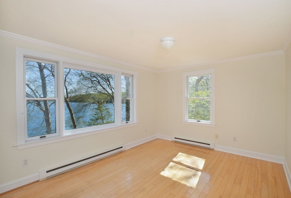 226 Pimlico Pond Rd, Mashpee MA 02649-2160 exterior